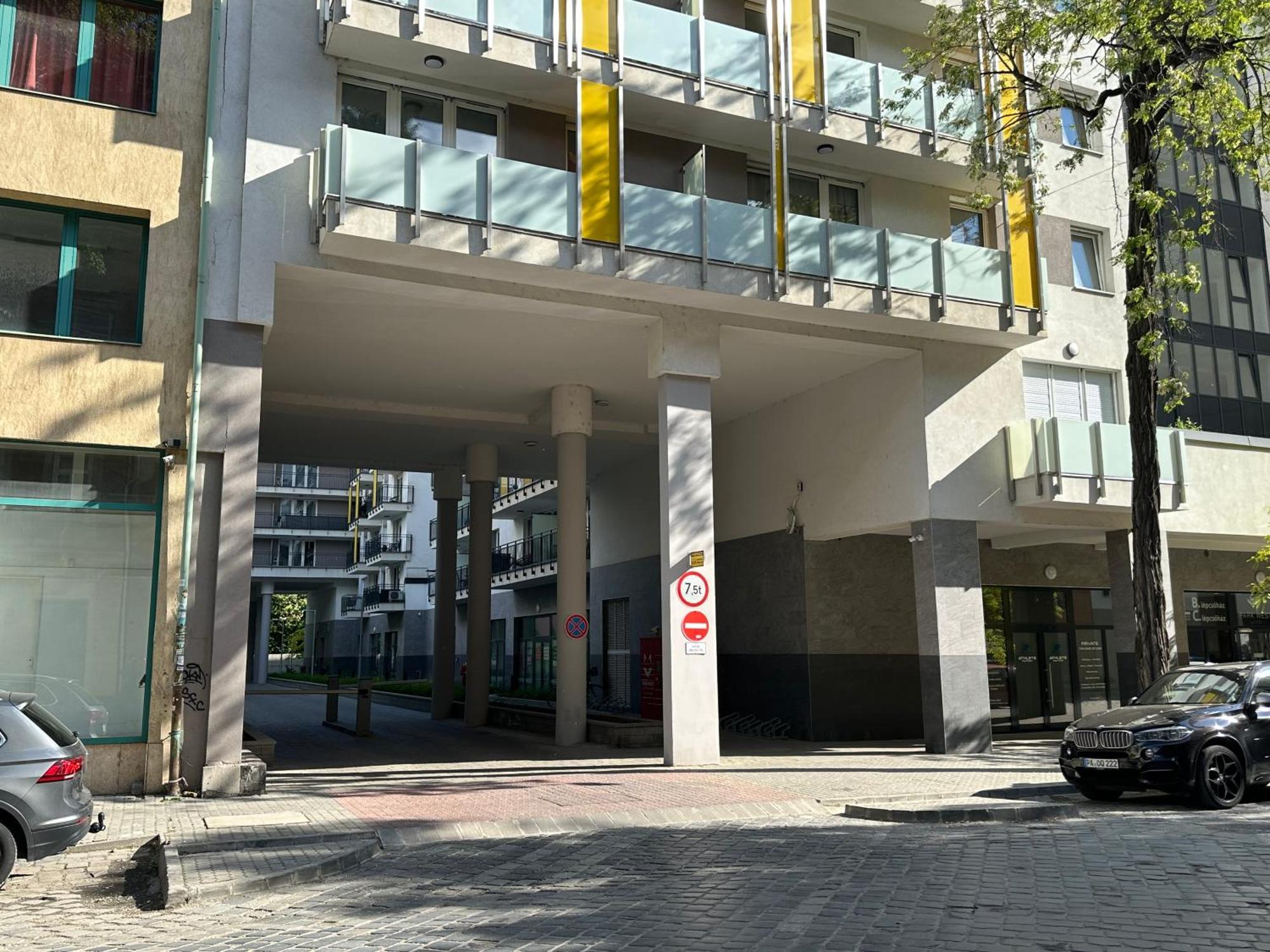 Design Near Park With Free Parking Appartement *